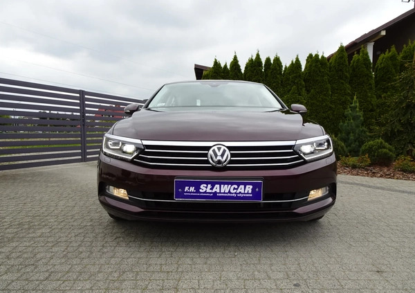 Volkswagen Passat cena 64800 przebieg: 166000, rok produkcji 2018 z Sędziszów Małopolski małe 781